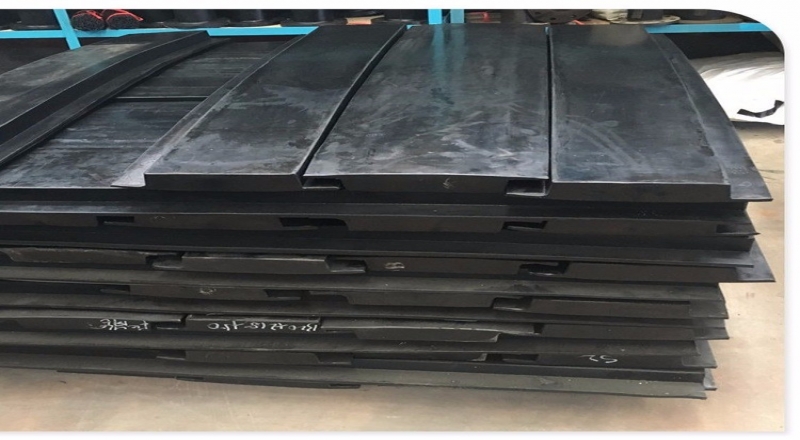 為什么越來越多球磨機設備使用者選擇用橡膠襯板